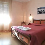 Nuova Italia Hotel 3*