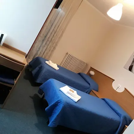 Nuova Italia Отель