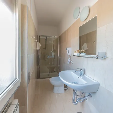 Nuova Italia 3* Годзано