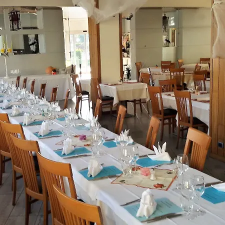 Nuova Italia Отель