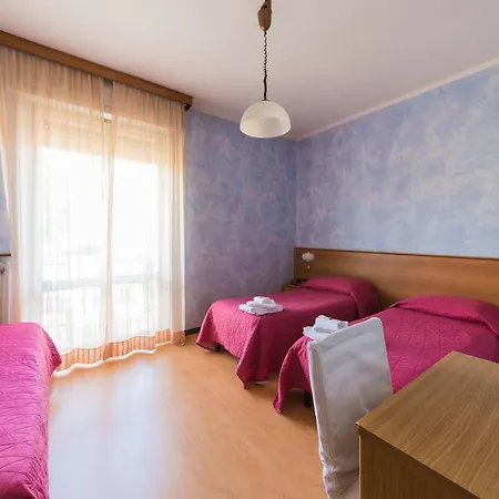 Nuova Italia Отель Годзано