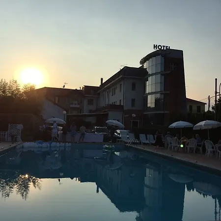 Nuova Italia 3* Годзано