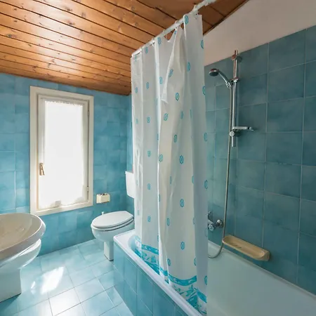 Nuova Italia Годзано